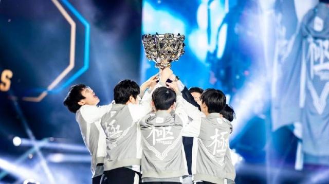 闯入八强 闯入八强